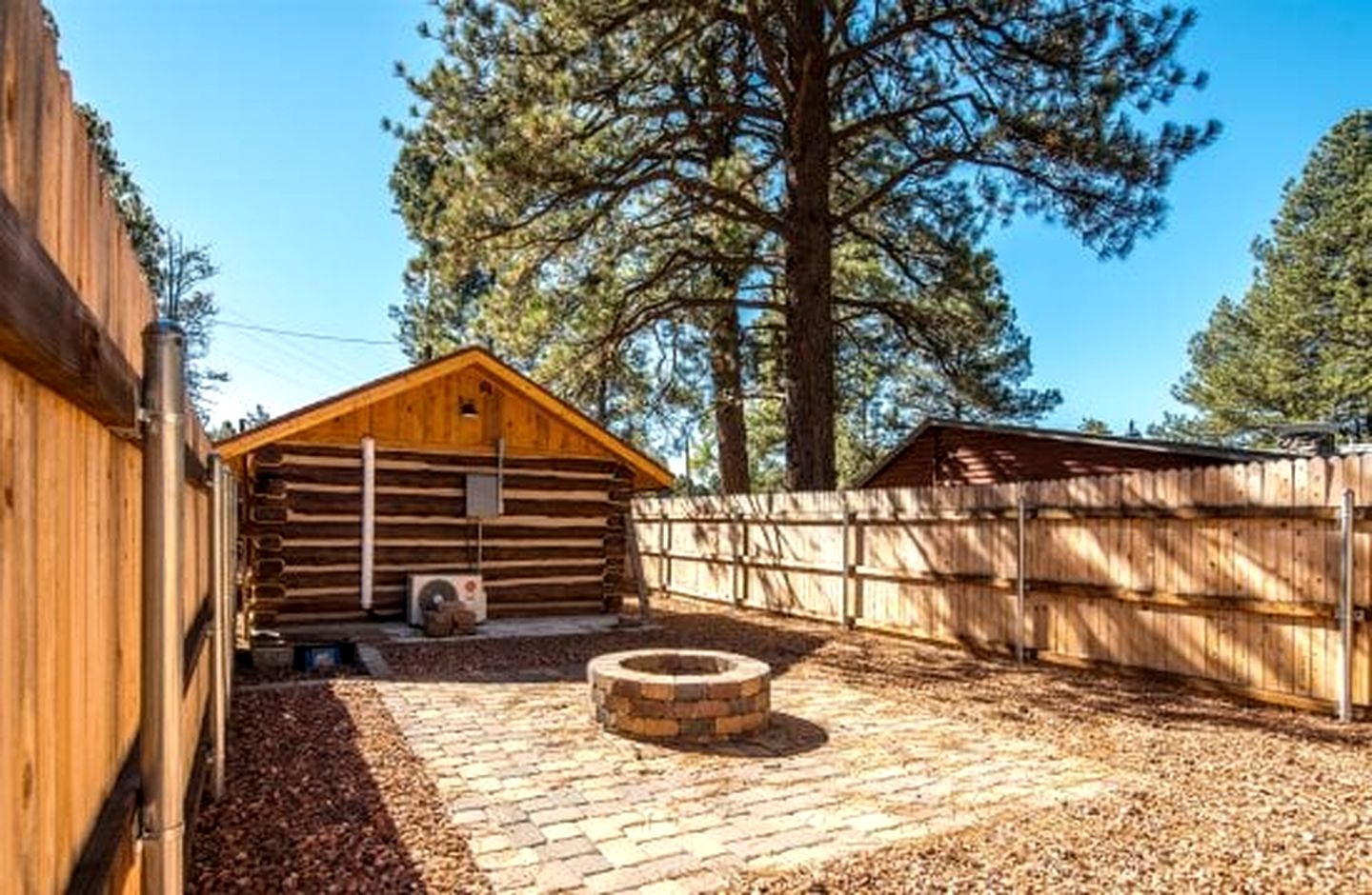 Cozy Historic Log Cabin with Fire Pit and Private Backyard on the Edge of the Kaibab National Forest in Parks, Arizona