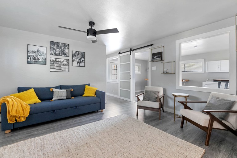 RU Altes Eckert Stolz, Vacation Rentals, Stonewall, United States of