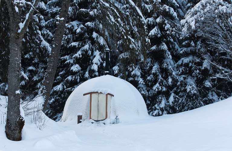 Tented Cabins (Mont-Saxonnex, Auvergne-Rhône-Alpes, France)