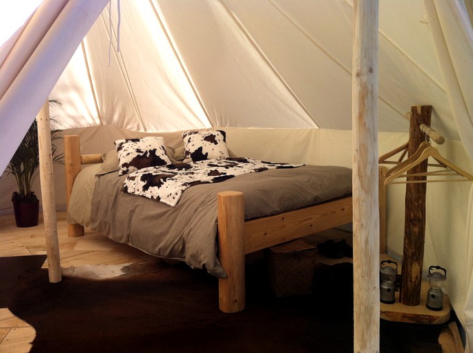 Tented Cabins (Mont-Saxonnex, Auvergne-Rhône-Alpes, France)