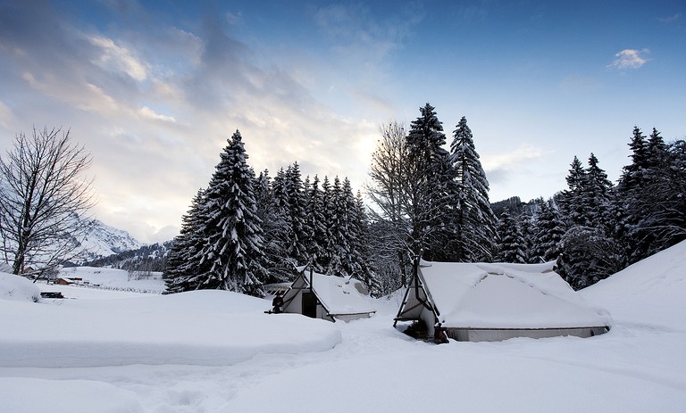 Tents (Mont-Saxonnex, Auvergne-Rhône-Alpes, France)