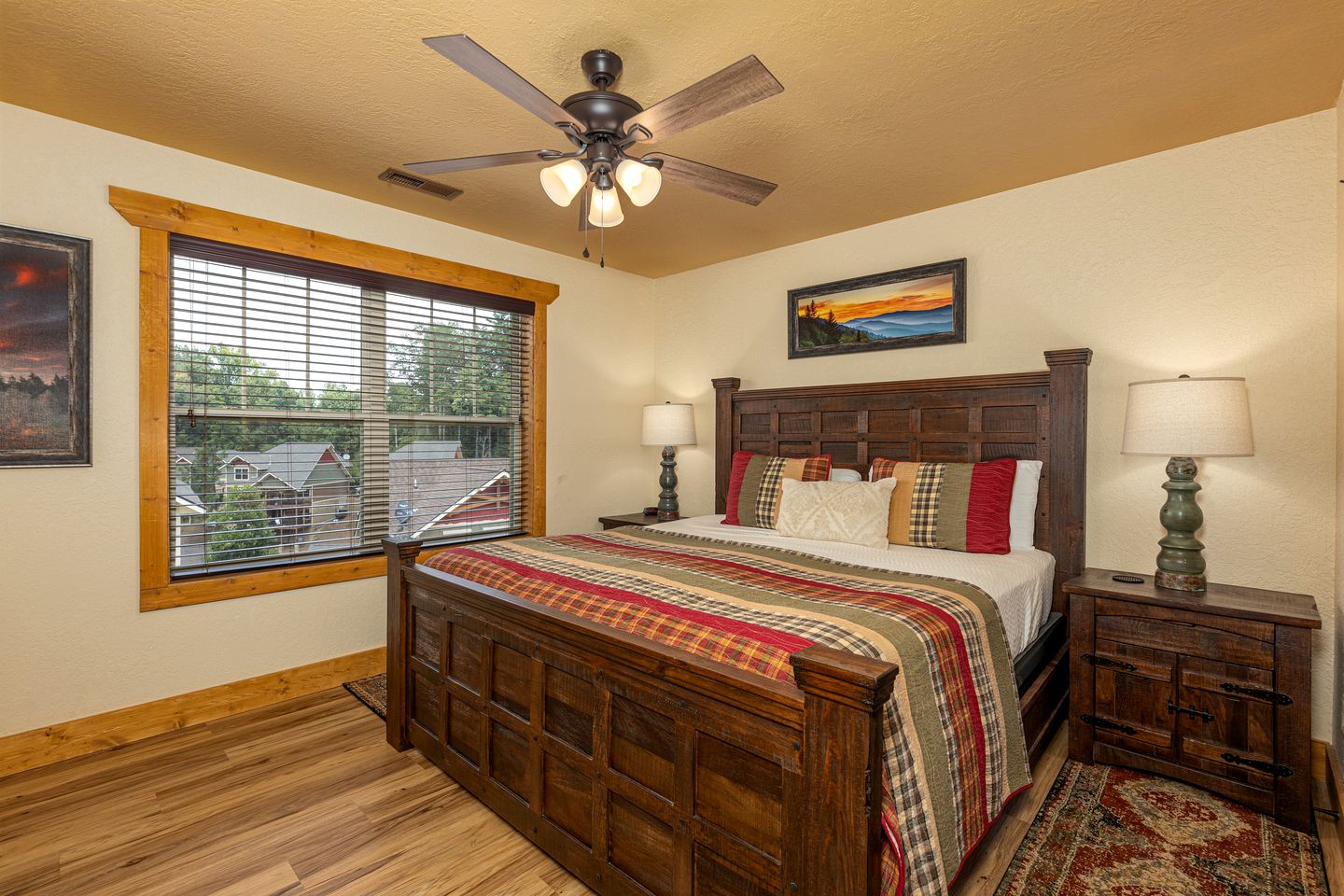 Spectacular Cabin with Exterior and Interior Pool, Sauna and Amazing Outdoor Area in Gatlinburg, Tennessee