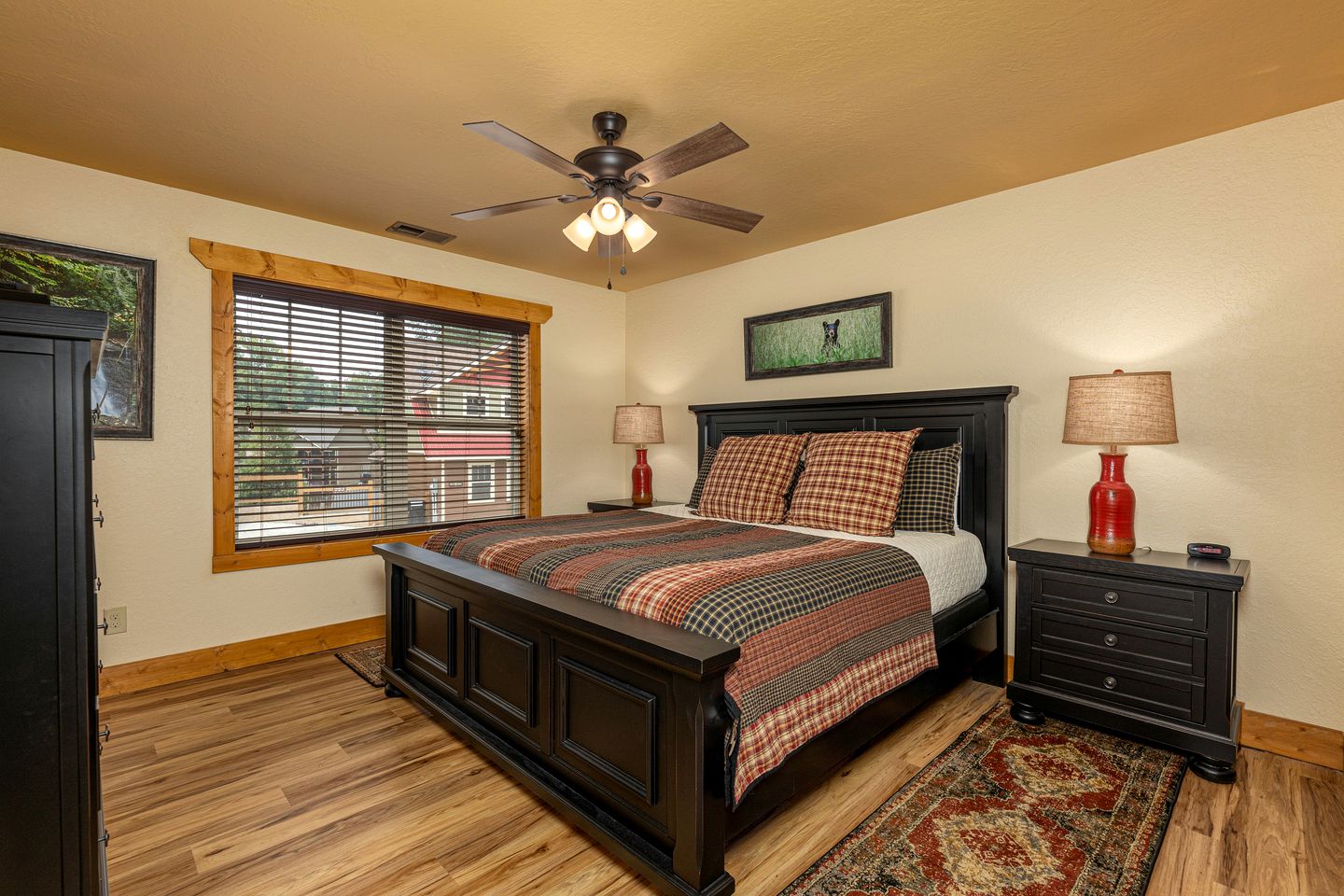 Spectacular Cabin with Exterior and Interior Pool, Sauna and Amazing Outdoor Area in Gatlinburg, Tennessee