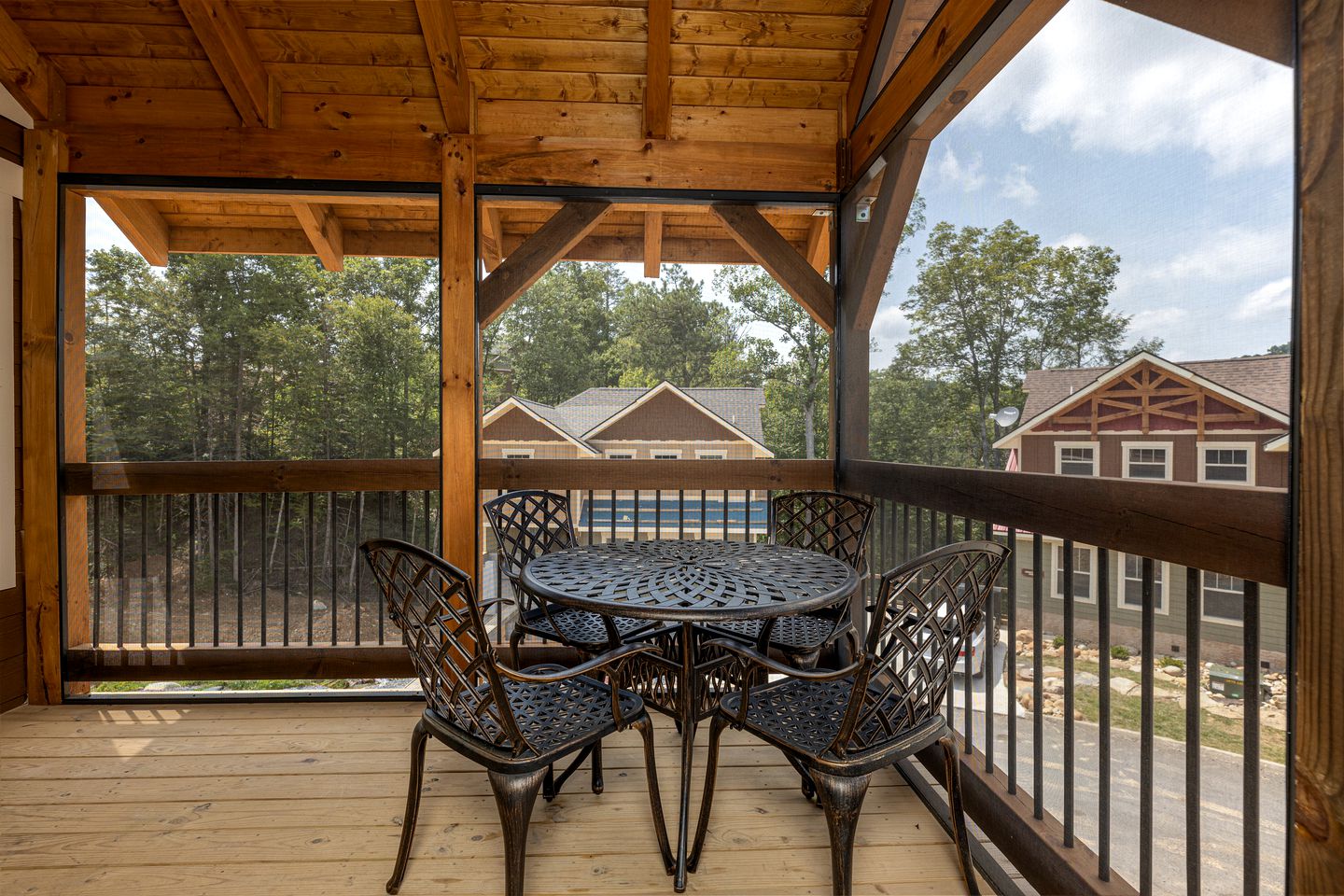 Spectacular Cabin with Exterior and Interior Pool, Sauna and Amazing Outdoor Area in Gatlinburg, Tennessee