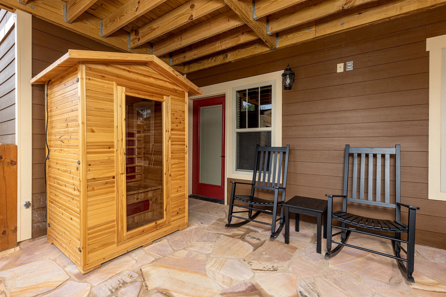 Spectacular Cabin with Exterior and Interior Pool, Sauna and Amazing Outdoor Area in Gatlinburg, Tennessee