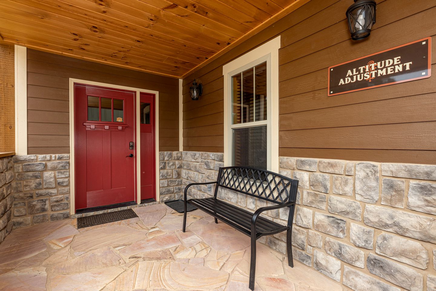 Spectacular Cabin with Exterior and Interior Pool, Sauna and Amazing Outdoor Area in Gatlinburg, Tennessee