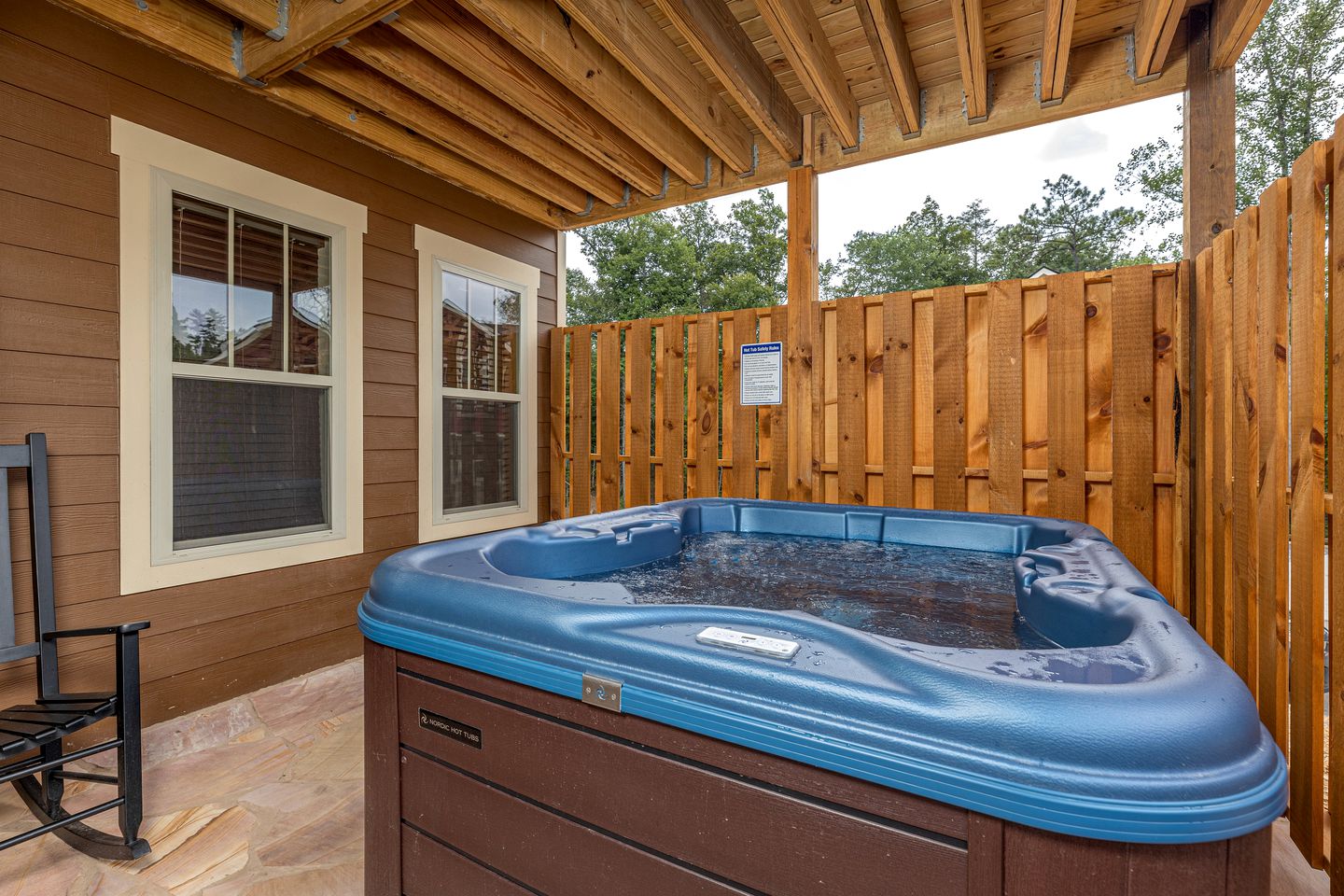 Spectacular Cabin with Exterior and Interior Pool, Sauna and Amazing Outdoor Area in Gatlinburg, Tennessee