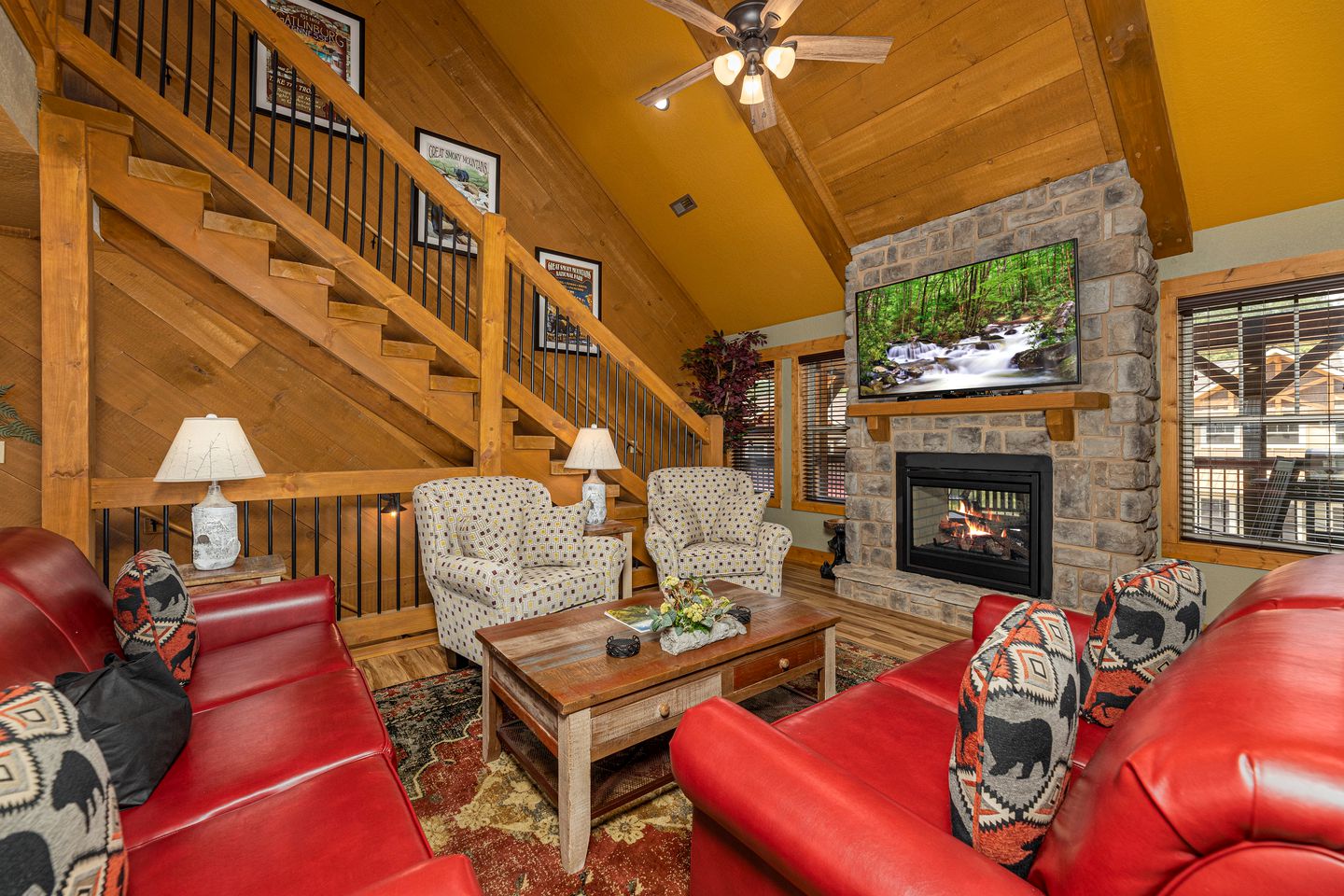 Spectacular Cabin with Exterior and Interior Pool, Sauna and Amazing Outdoor Area in Gatlinburg, Tennessee