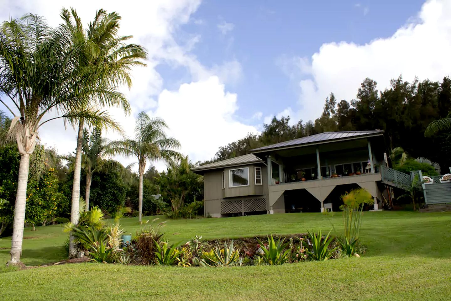 Modern and Eco-Friendly Bungalow on the Big Island of Hawaii