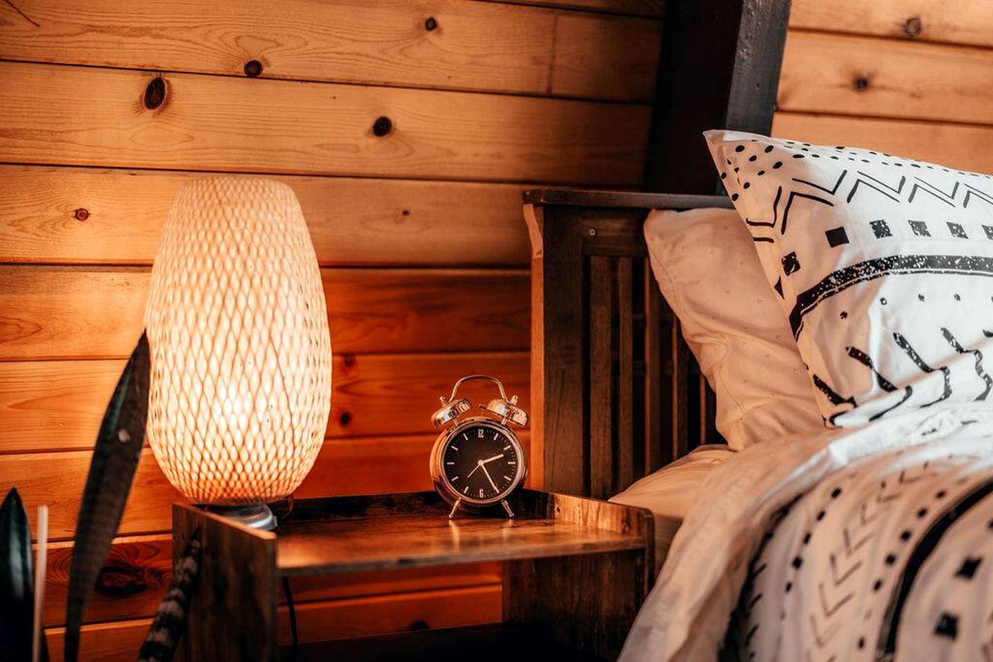 Amazing A-frame with Beautiful Outdoor Living Space and Jacuzzi in San Bernardino, California