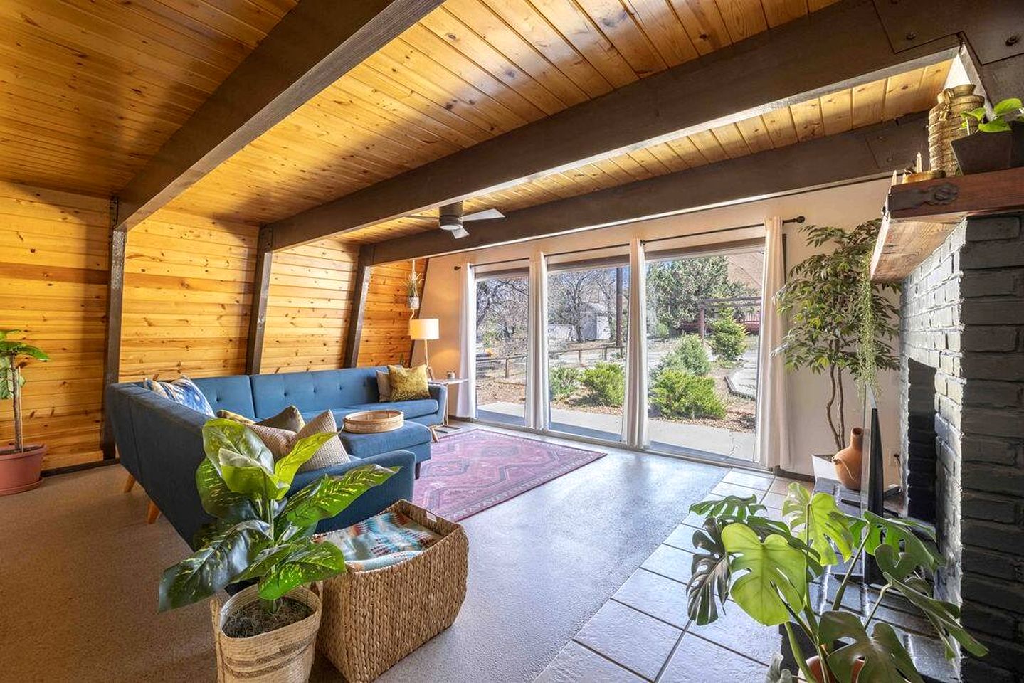 Amazing A-frame with Beautiful Outdoor Living Space and Jacuzzi in San Bernardino, California