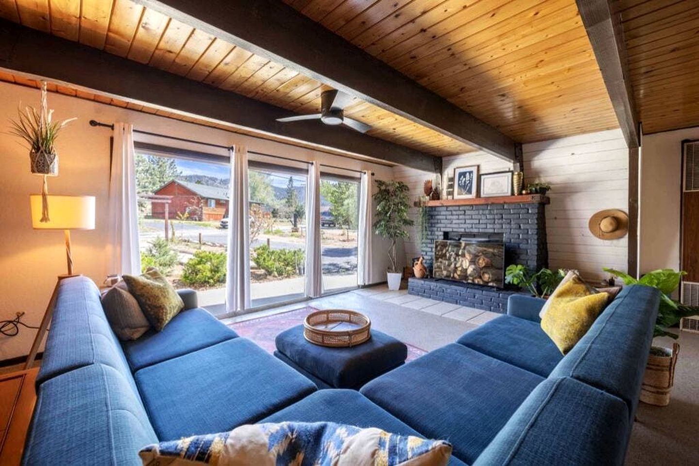 Amazing A-frame with Beautiful Outdoor Living Space and Jacuzzi in San Bernardino, California