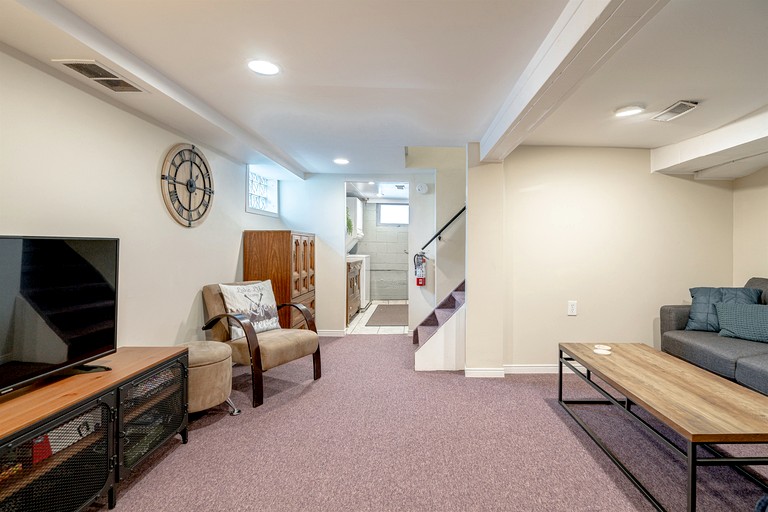 Cottages (Canada, Leamington, Ontario)