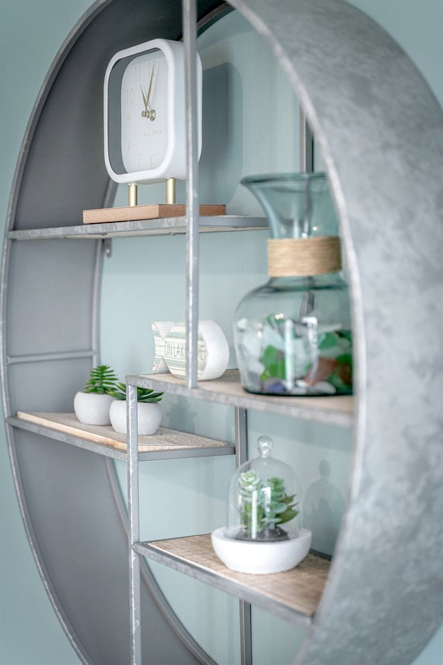 Amazing Beachfront Cottage with Barbecue in Leamington, Ontario