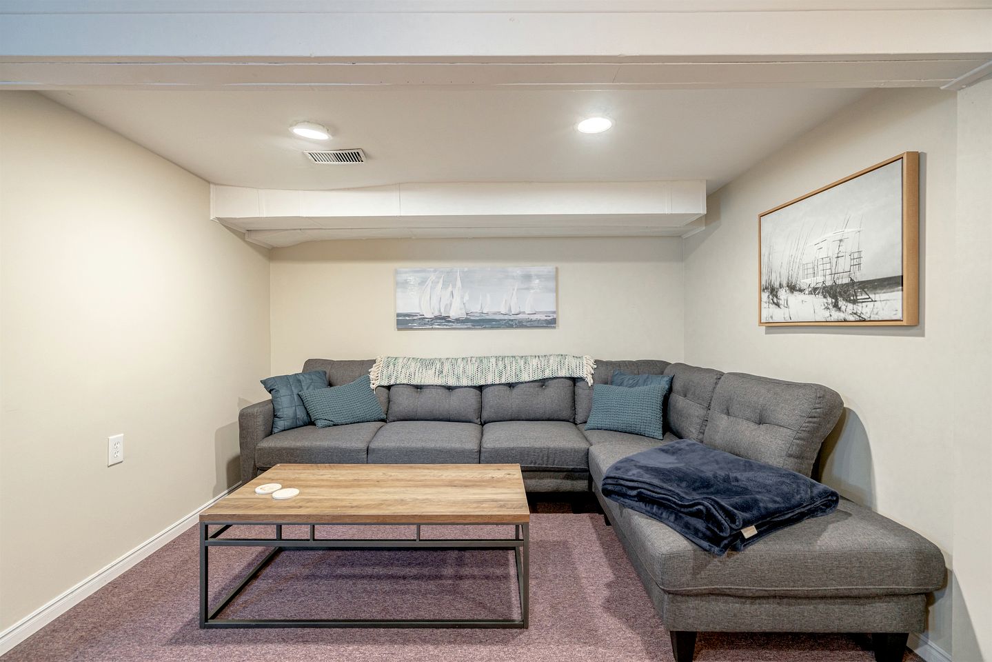 Amazing Beachfront Cottage with Barbecue in Leamington, Ontario