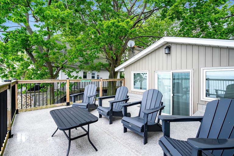 Cottages (Canada, Leamington, Ontario)