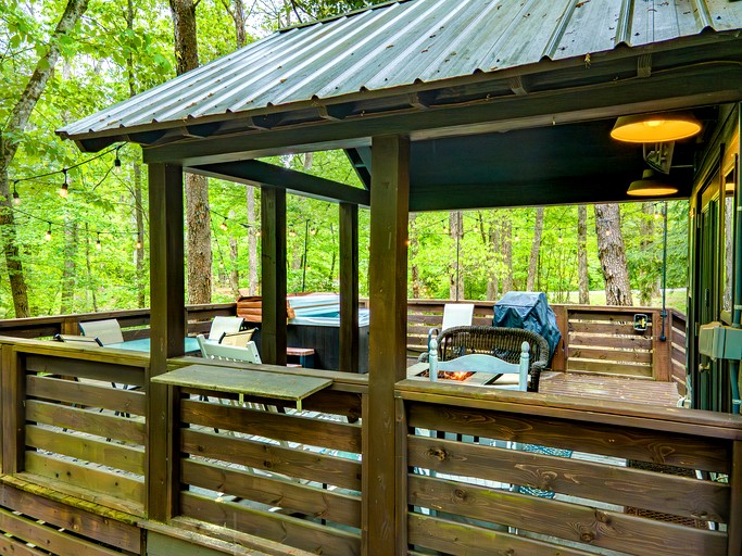 Cabins (United States of America, Monteagle, Tennessee)