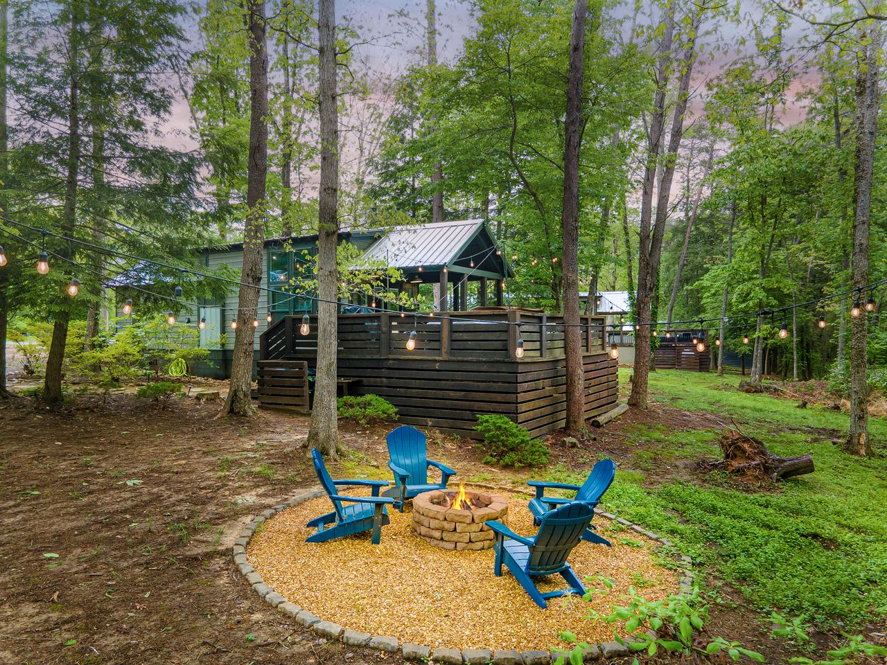 Amazing Cabin Fire Pit Provided in Monteagle, Tennessee