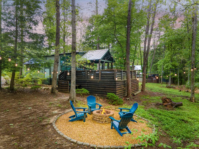 Cabins (United States of America, Monteagle, Tennessee)