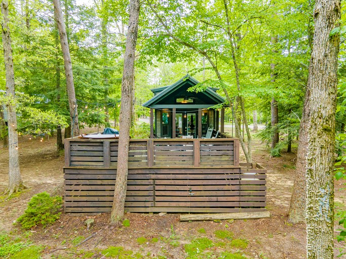 Cabins (United States of America, Monteagle, Tennessee)