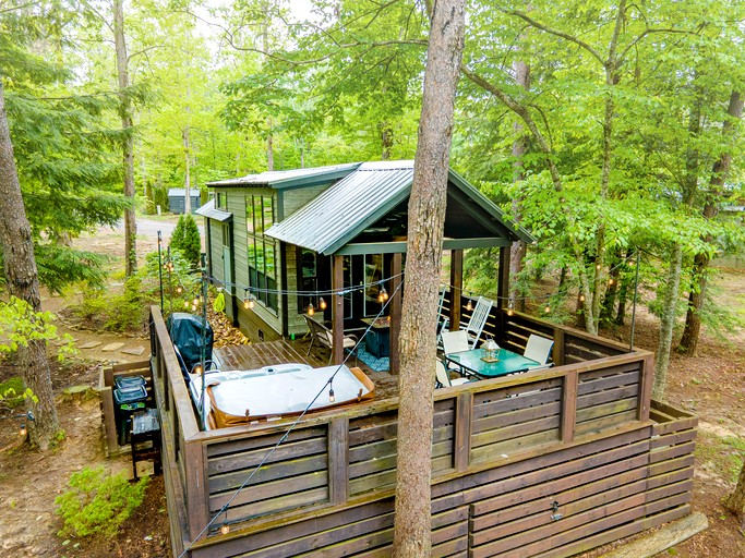 Cabins (United States of America, Monteagle, Tennessee)