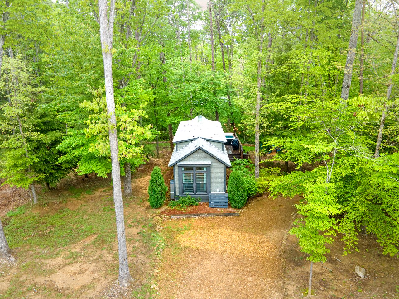 Amazing Cabin Fire Pit Provided in Monteagle, Tennessee