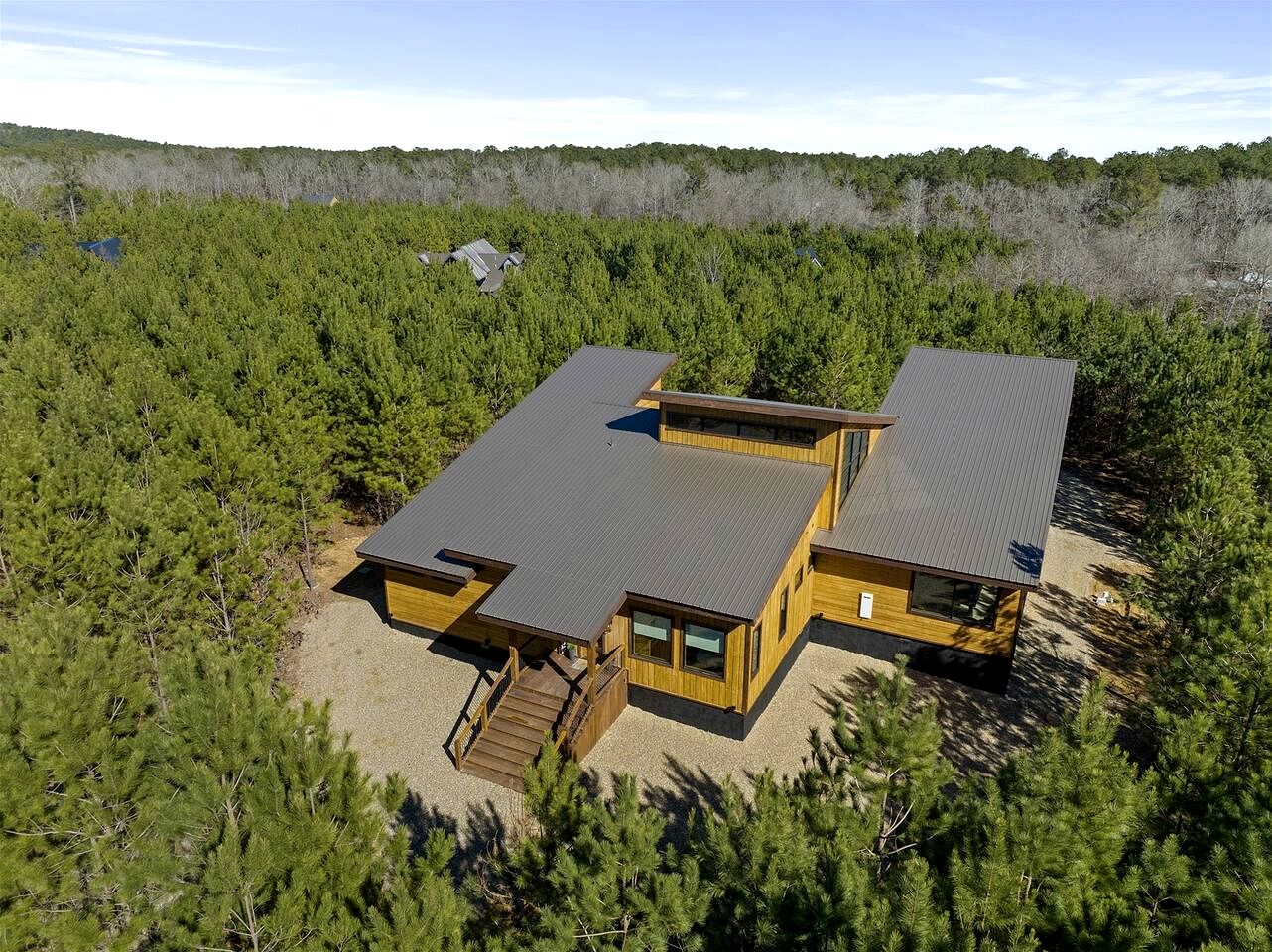 Amazing Cabin Surrounded by Trees in Broken Bow, Oklahoma