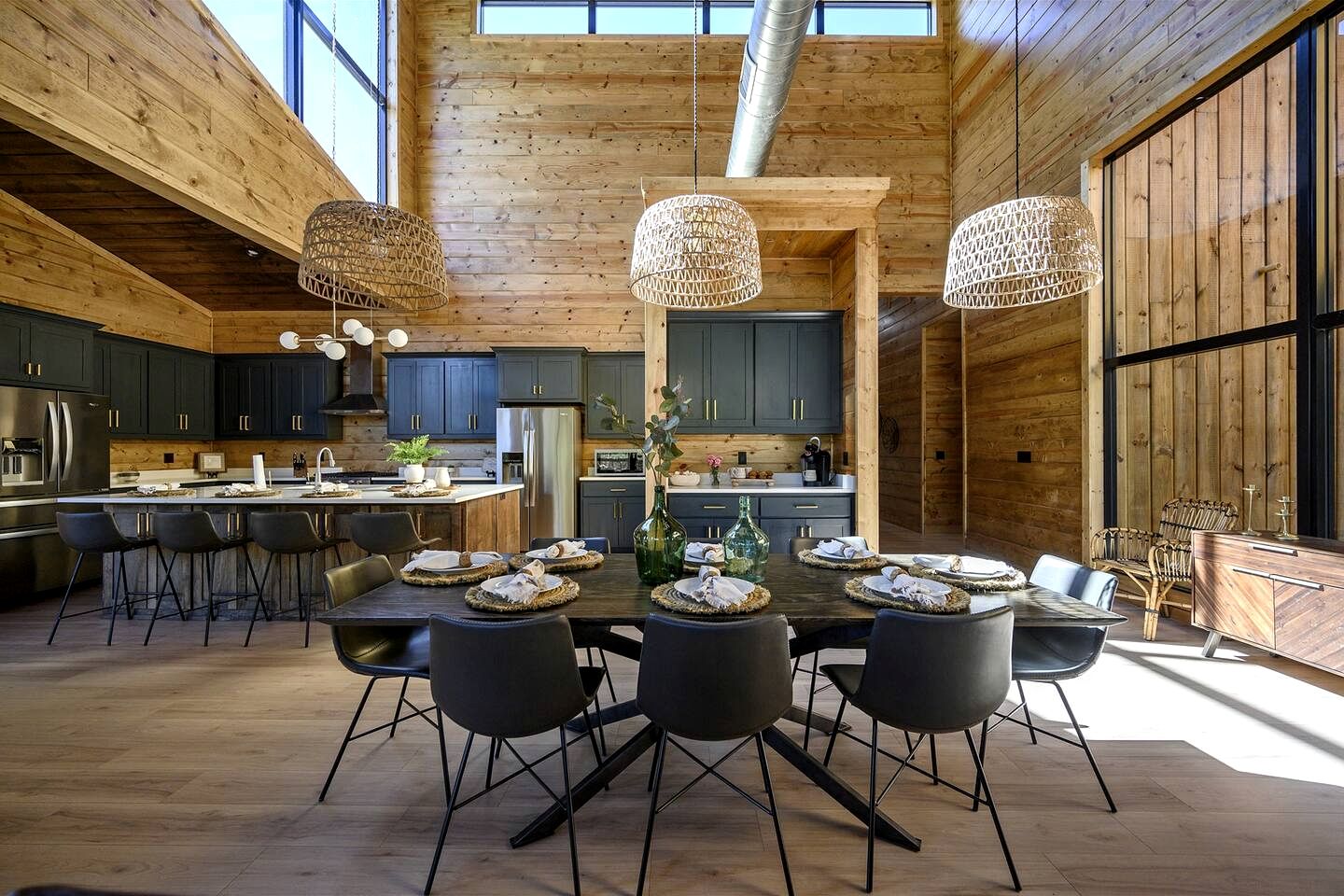 Amazing Cabin Surrounded by Trees in Broken Bow, Oklahoma