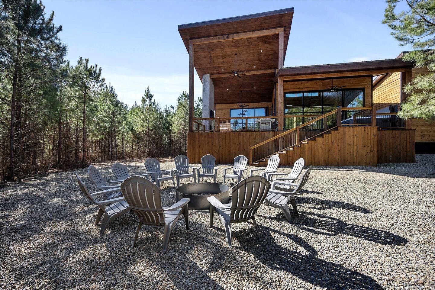 Amazing Cabin Surrounded by Trees in Broken Bow, Oklahoma