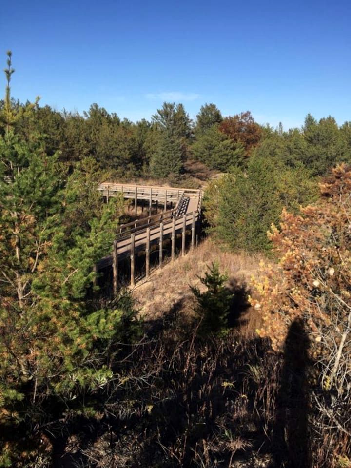 Amazing Cottage with Lake Access in Gary, Indiana