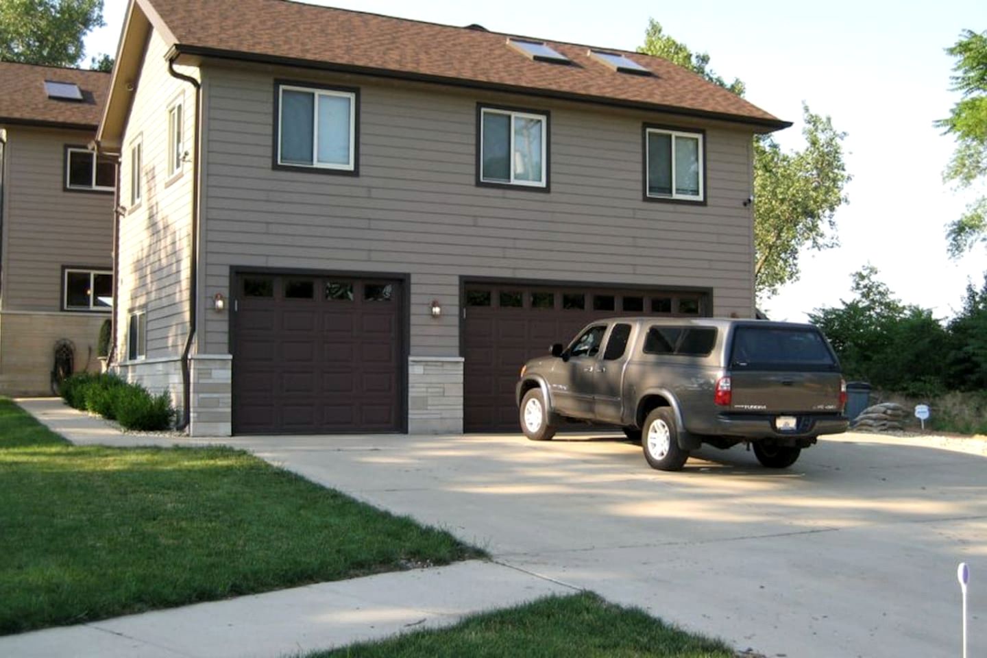 Amazing Cottage with Lake Access in Gary, Indiana