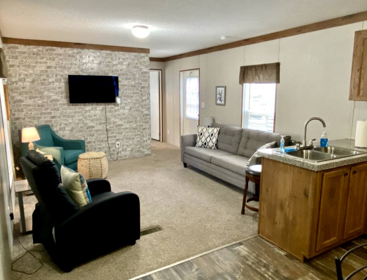 Amazing Cottage Surrounded by Trees in Dunnellon, Florida