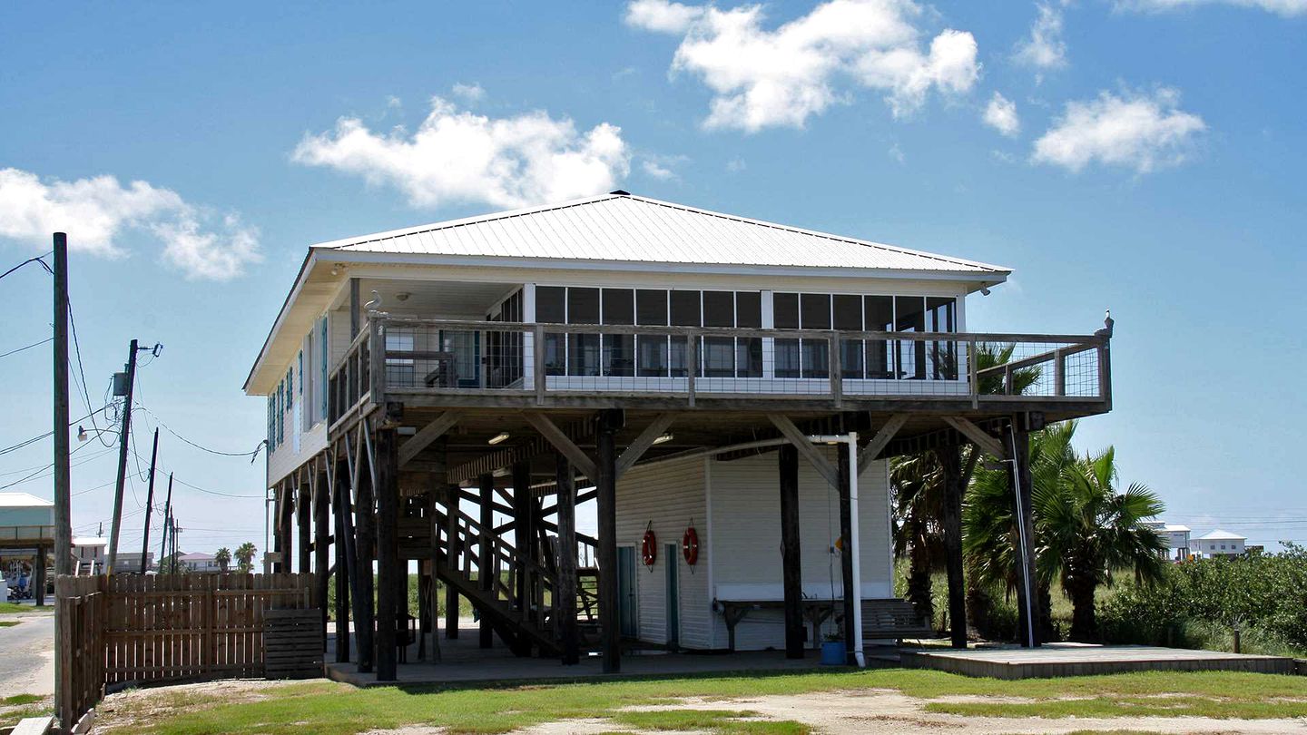 Beachfront Vacation Grand Isle, Louisiana