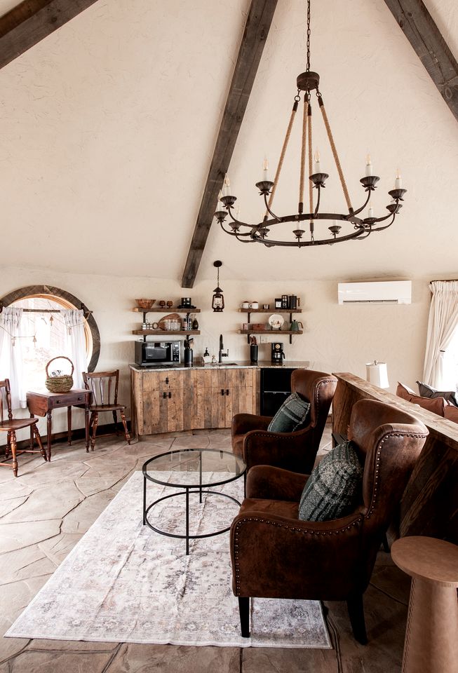 Amazing Hobbit House with Fire Pit and Barbecue in Rising Fawn, Georgia