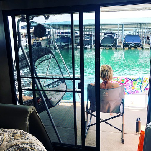 Houseboat Lake Travis, Texas Glamping Hub