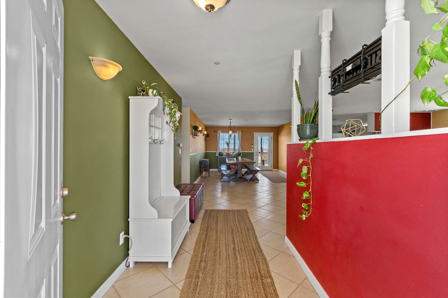 Amazing Joshua Tree Rental, Perfect for Family or Group Glamping and Yoga Retreats