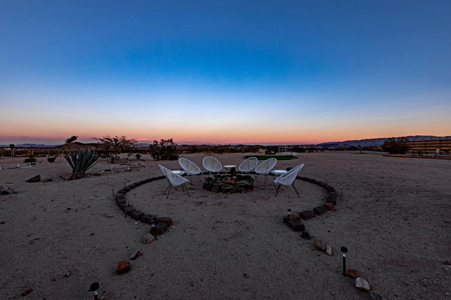 Amazing Joshua Tree Rental, Perfect for Family or Group Glamping and Yoga Retreats
