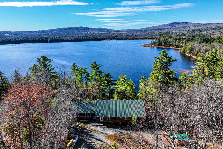Cabins (United States of America, Monson, Maine)
