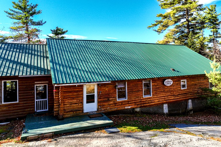 Cabins (United States of America, Monson, Maine)