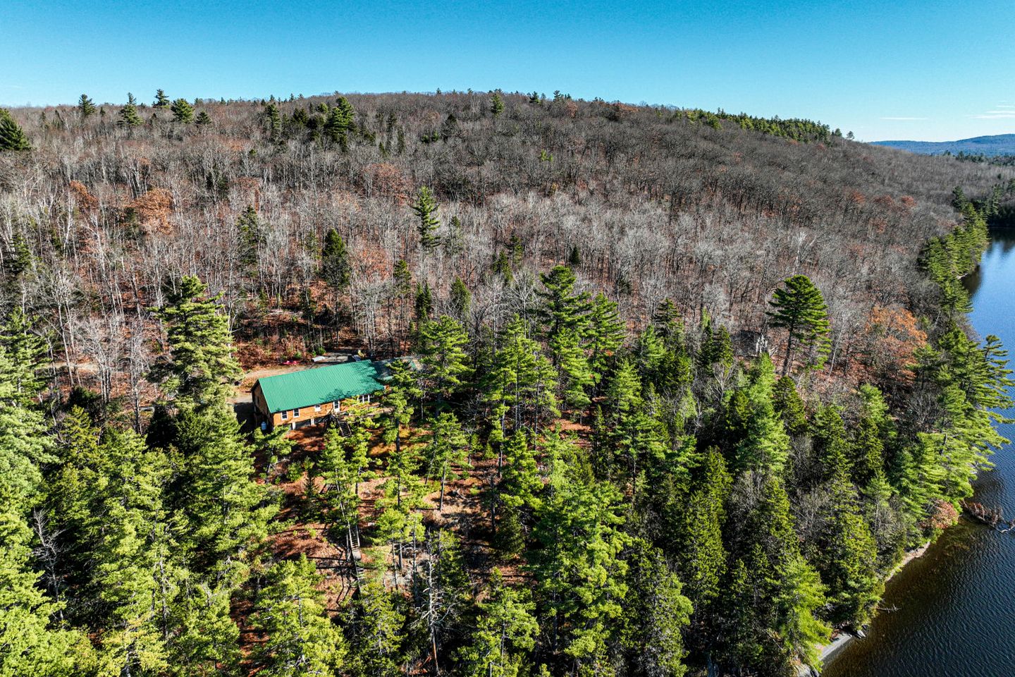 Amazing Lakefront Wooden Cabin in Monson, Maine