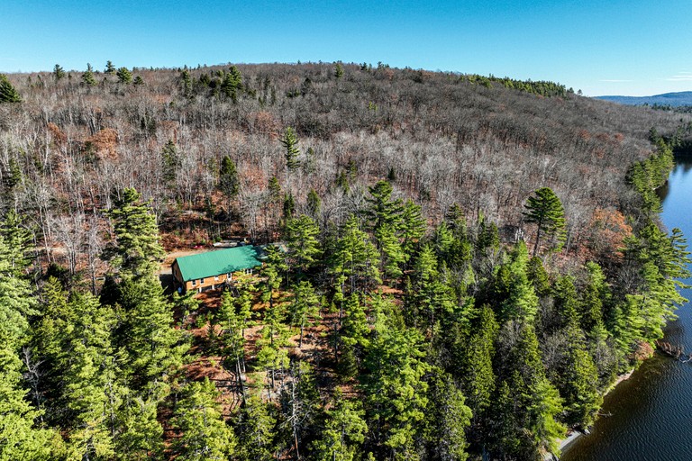 Cabins (United States of America, Monson, Maine)