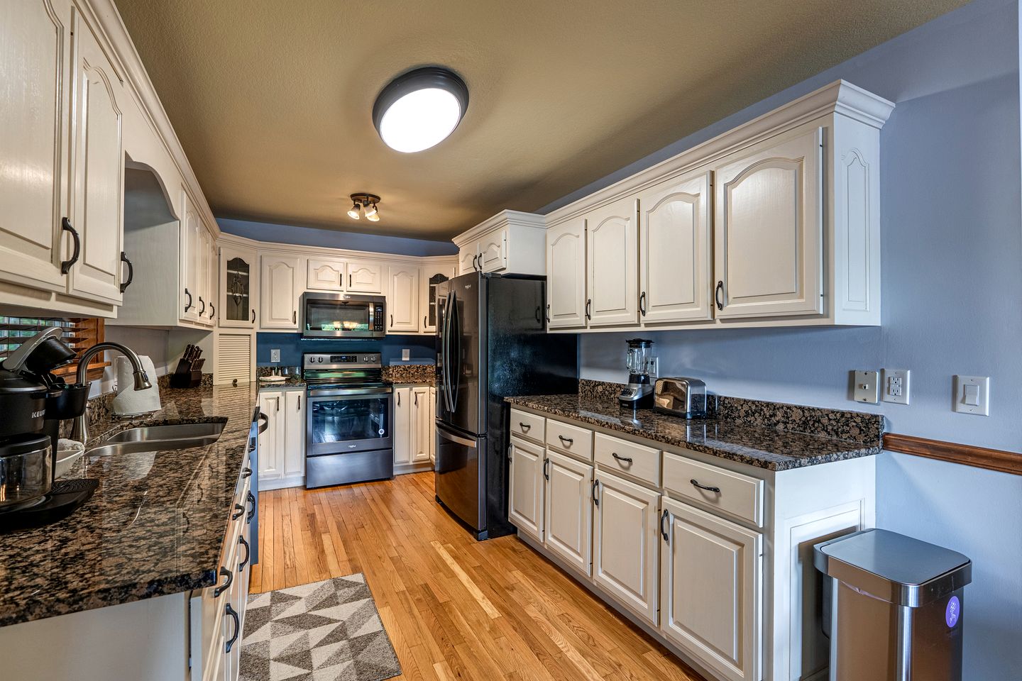 Amazing Lakefront Cabin Perfect for Groups in Topton, North Carolina