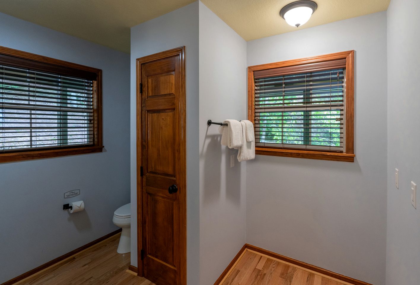 Amazing Lakefront Cabin Perfect for Groups in Topton, North Carolina