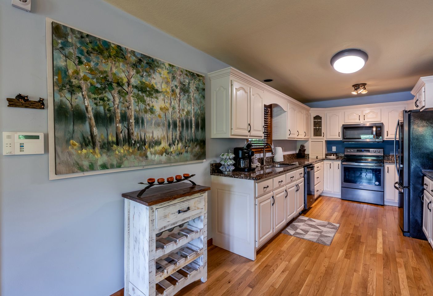 Amazing Lakefront Cabin Perfect for Groups in Topton, North Carolina