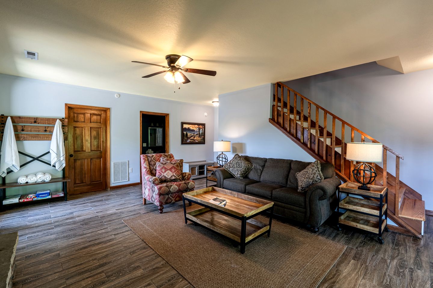 Amazing Lakefront Cabin Perfect for Groups in Topton, North Carolina