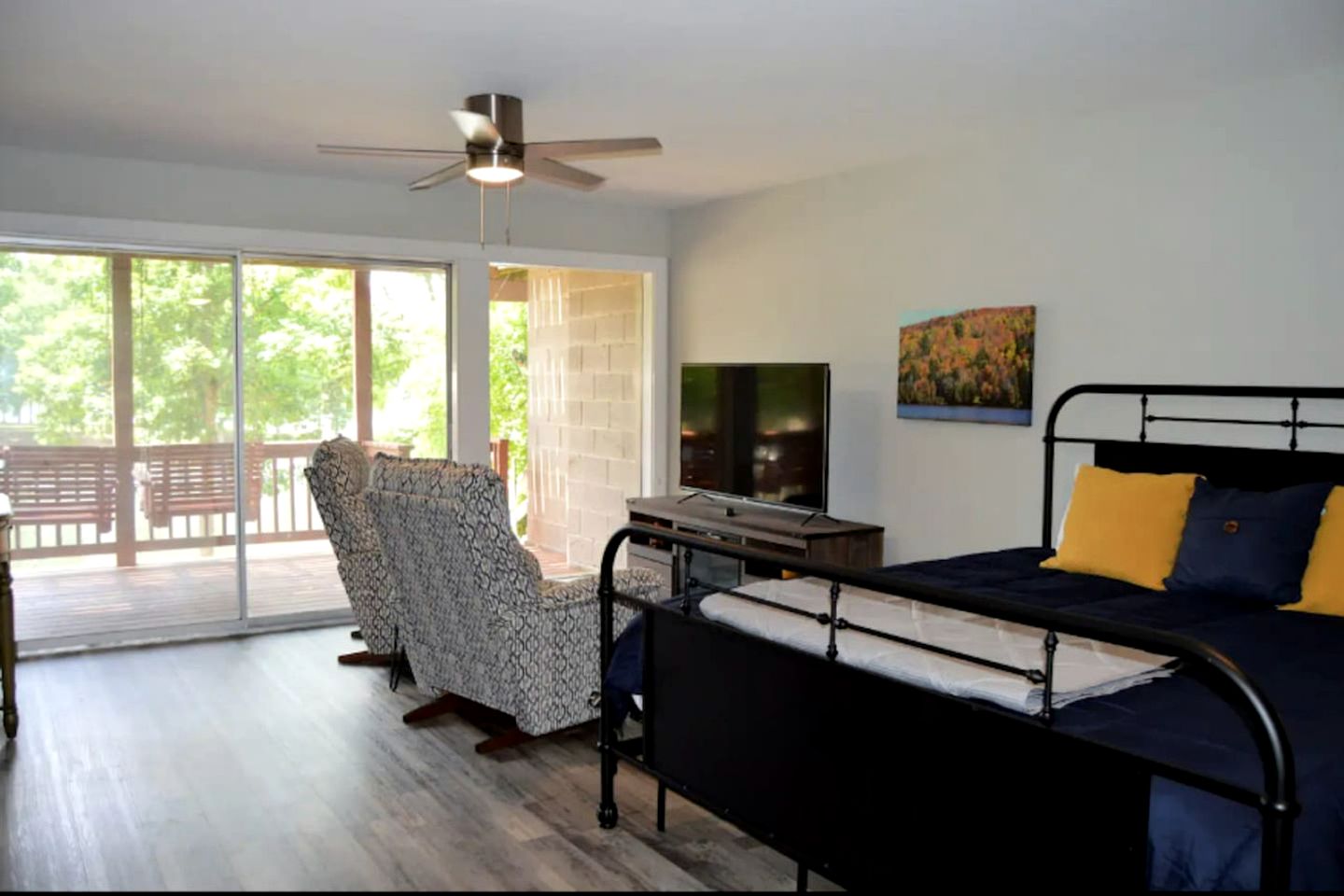 Glorious Cabin with Fantastic Lake Sights in Hot Springs, Arkansas