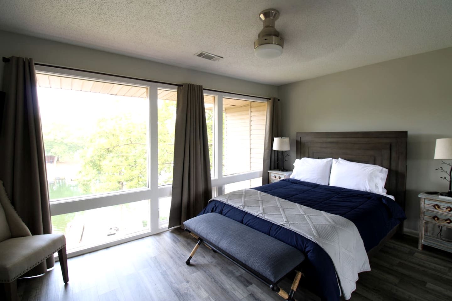 Glorious Cabin with Fantastic Lake Sights in Hot Springs, Arkansas