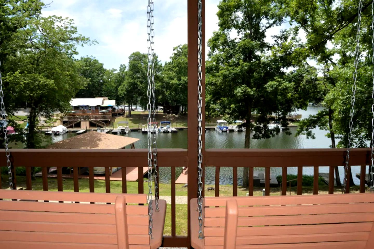 Glorious Cabin with Fantastic Lake Sights in Hot Springs, Arkansas