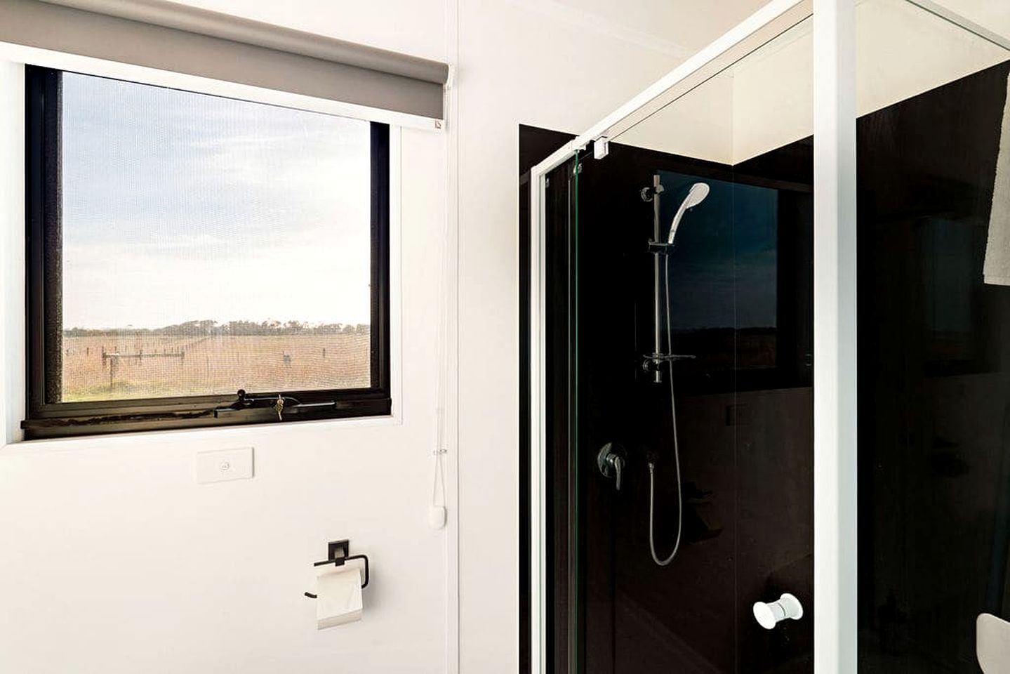 Amazing Pet-Friendly Tiny House on a Farm near Port Fairy, Victoria - Perfect for a Glamping Vacation for Two