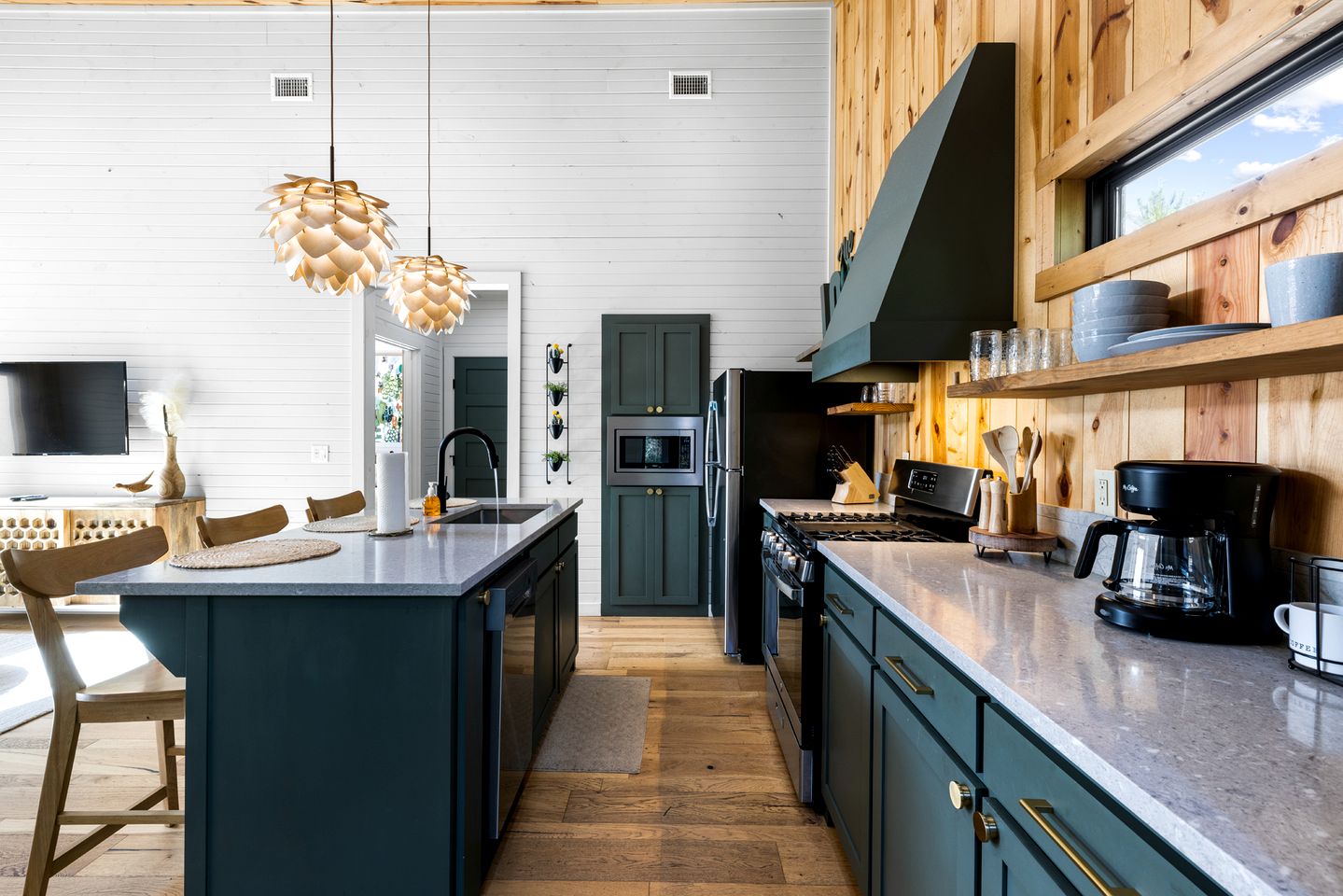 Amazing Secluded Cabin Perfect for Couples in Broken Bow, Oklahooma